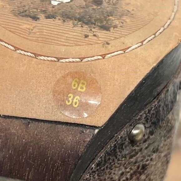 BOGO Vince Camuto Sz 6 Christies Brown Distressed Leather Platform Clogs Mules - Picture 6 of 7